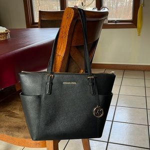Michael Kors tote